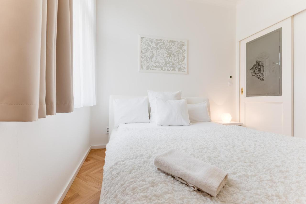 Friendly Apartments In Praga Exterior foto
